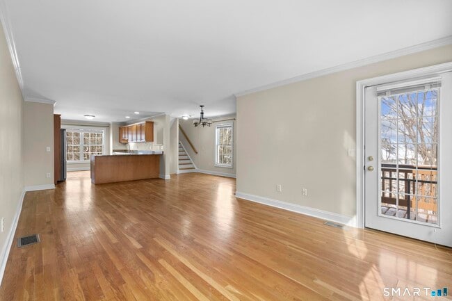 Building Photo - 32 Crows Nest Ln