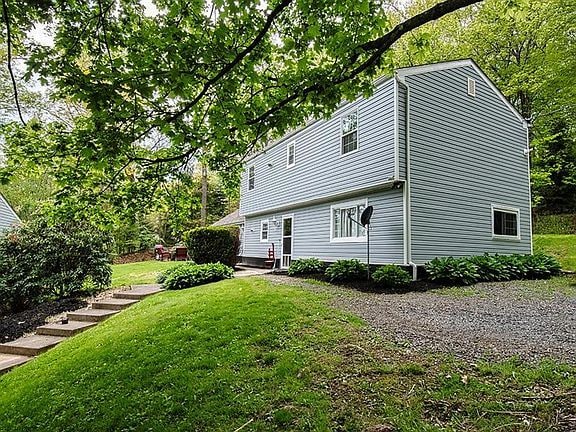 Building Photo - 116 Hickory Hill Ln
