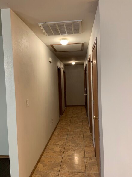 Building Photo - 309 E Marietta Ct