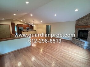 Building Photo - Mahtomedi House Available Now, Open Floor Plan, Master Suite, 2 Fireplaces, Deck
