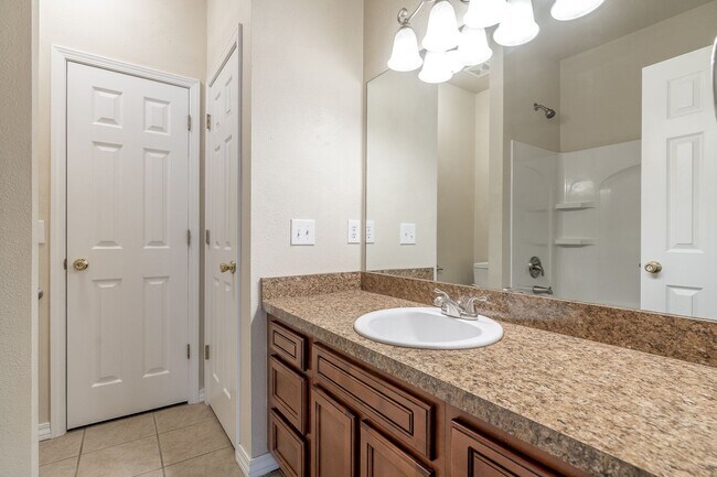 Building Photo - Dakota Trail 91/93