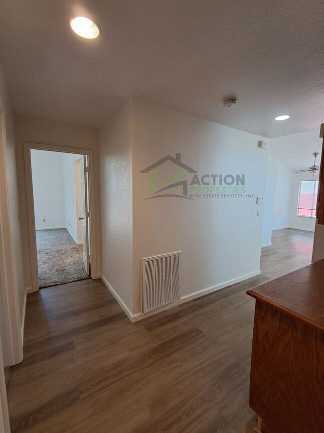 Building Photo - 3835 Hunters Glen Pl