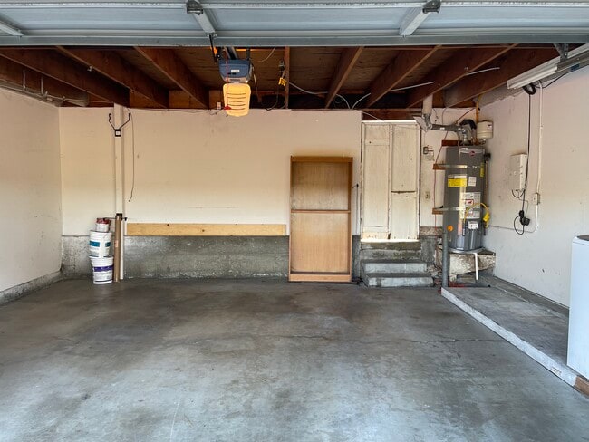 Building Photo - 16026 Timberhill Ln