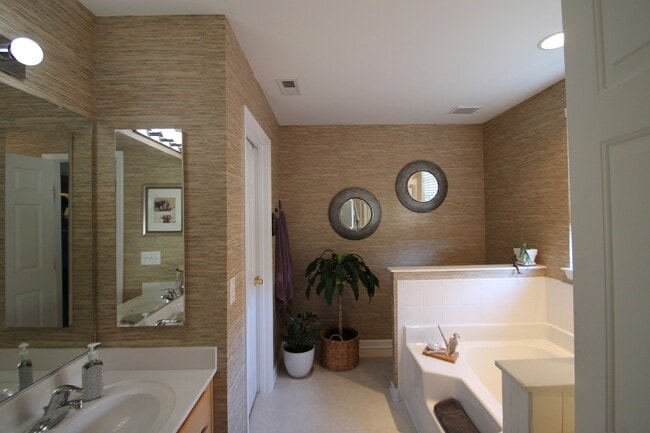 Building Photo - Exclusively Offered by Muse Realty, LLC