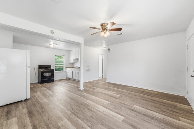 Building Photo - 3711 Cosby St