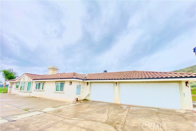 Building Photo - 14670 Gilman Springs Rd