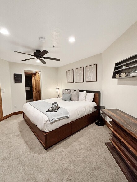 Building Photo - 7447 Royal St