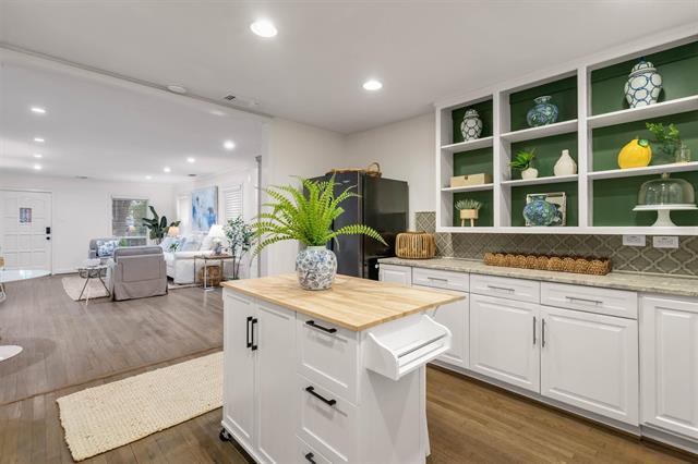 Building Photo - 6514 Kenwell St