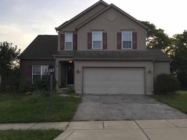 Primary Photo - 16 Stoney Bluff Way