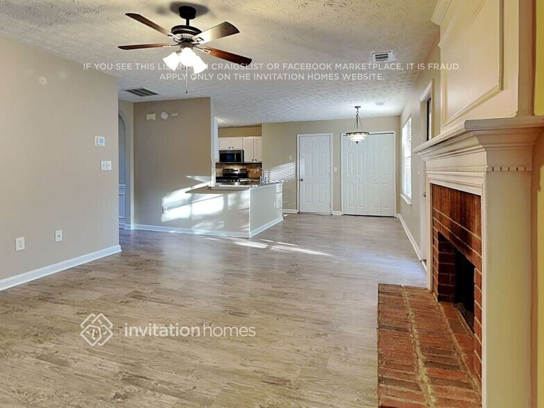 Building Photo - 1346 Dalesford Dr