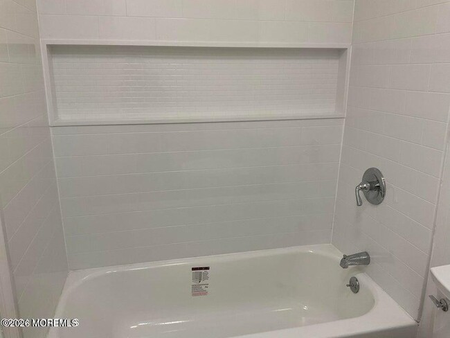 Building Photo - 410 8th Ave