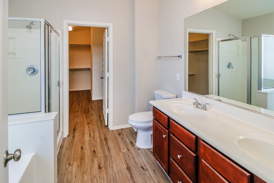 Building Photo - 44852 W Woody Rd