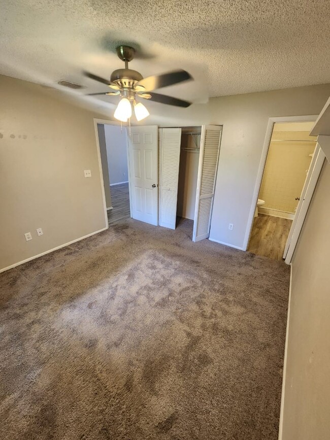 Building Photo - 5140 La Mancha Ct