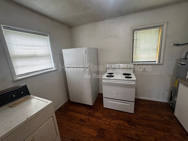 Building Photo - 115 SW 23rd St