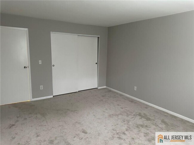 Building Photo - 1037 Cricket Ln