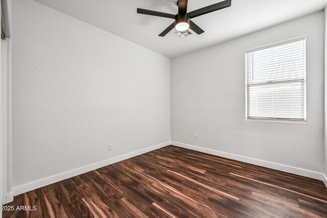 Building Photo - 3156 E Country Shadows St