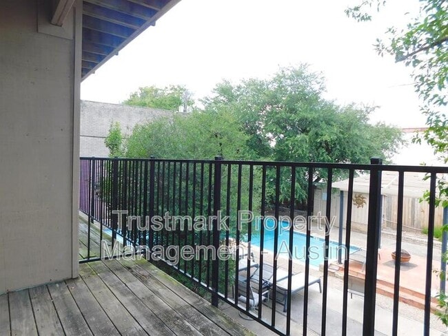 Building Photo - 2600 Penny Ln