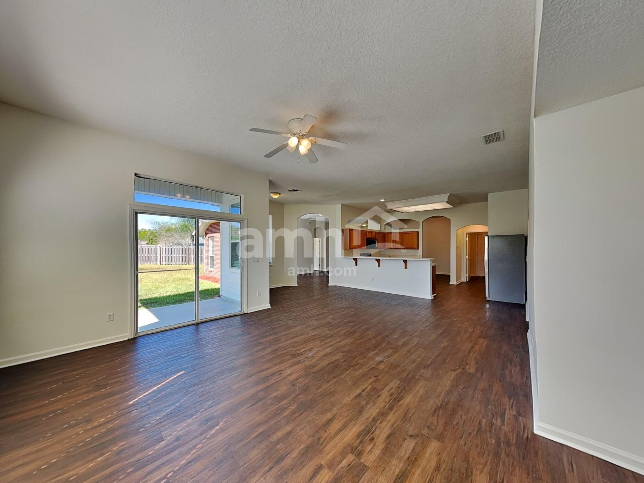 Building Photo - 341 Diana Ct