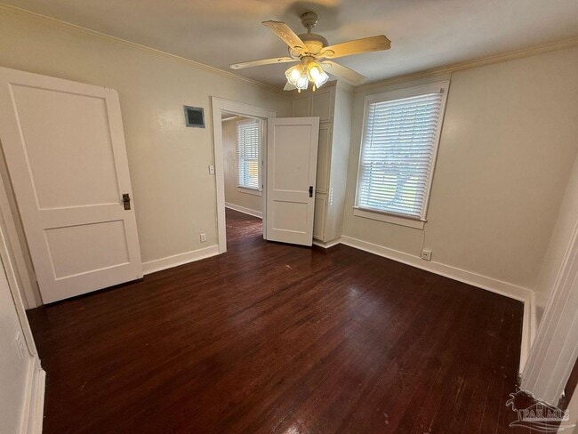 Building Photo - 1120 Barcia Dr