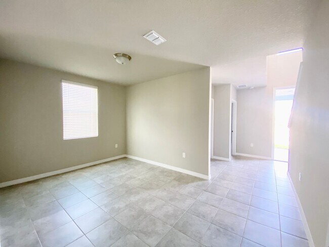 Building Photo - Home in St Cloud for Rent