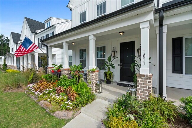 Building Photo - 1011 Swamp Harrier Ave