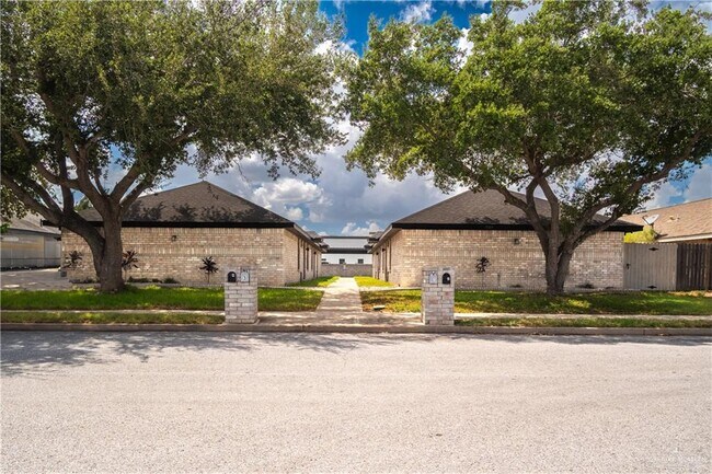 Primary Photo - 7105 N 8th St