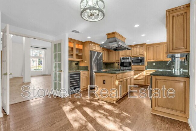 Building Photo - 117 Woodland Valley Dr