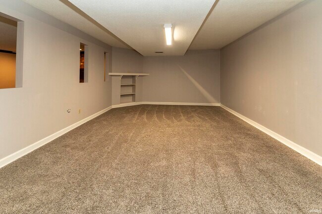 Building Photo - 7877 Marywood Dr