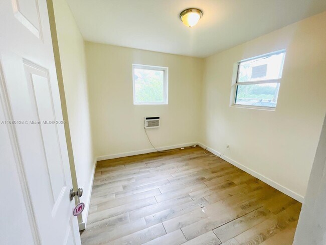 Building Photo - 26427 SW 139th Ave