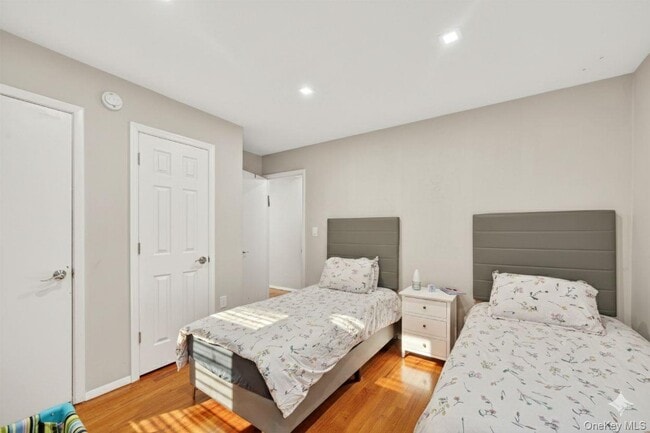 Building Photo - 11 Edward Ave