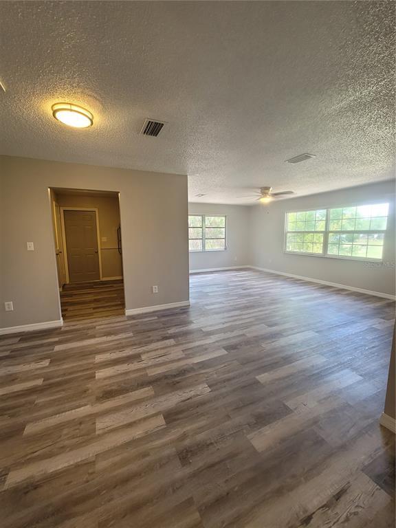 Building Photo - 4509 Collins Rd