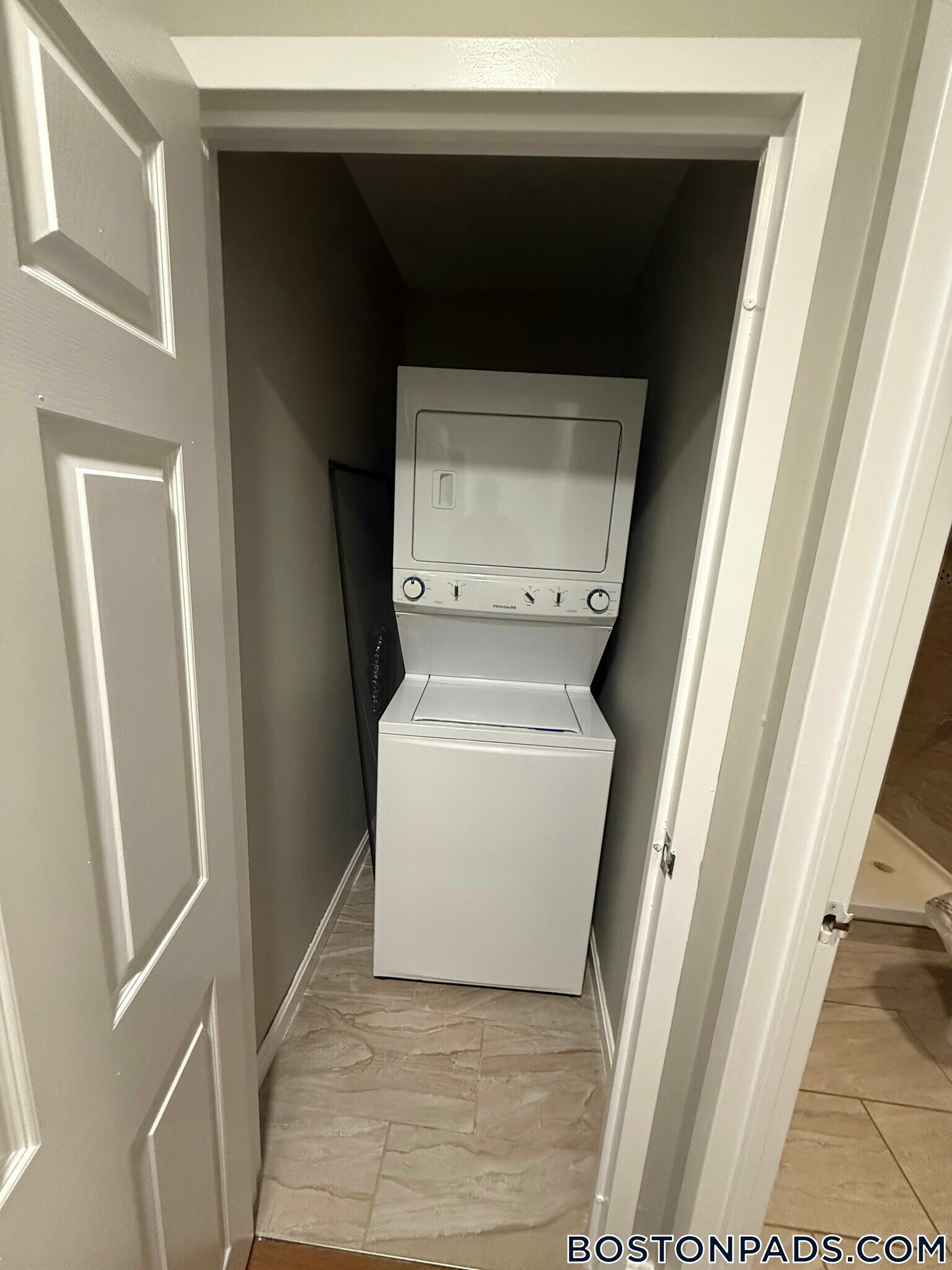 Building Photo - 757 Highland Ave