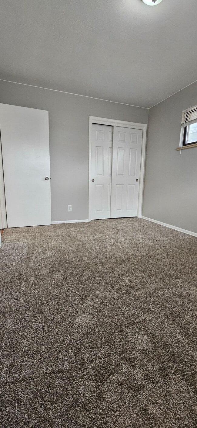 Building Photo - Super Cool Mountain View 2 Bedroom 1 Bath Top floor Duplex - Offering 1 month of free rent!!