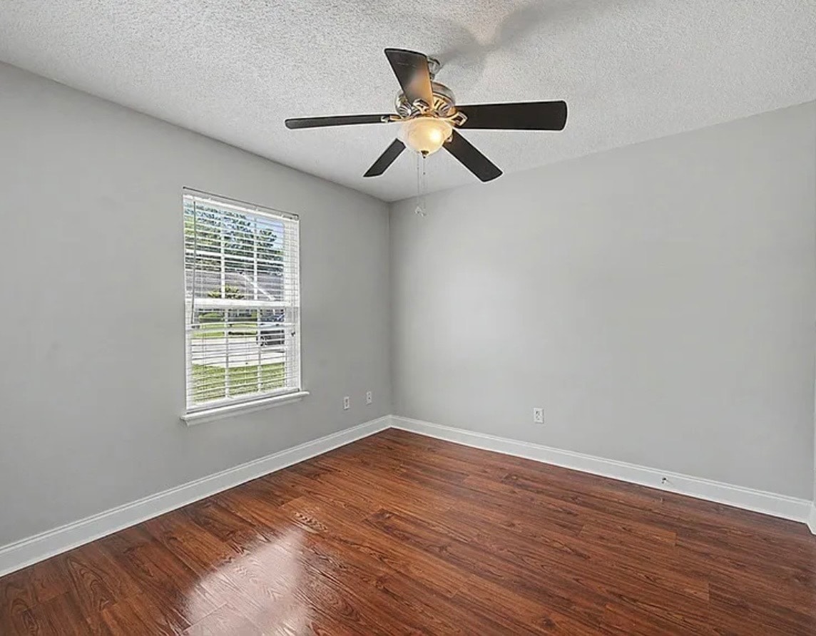 Building Photo - 2712 McLain Ln