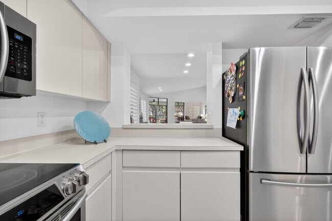 Building Photo - 15314 Strathearn Dr