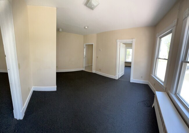 Building Photo - 11 Hickok Pl