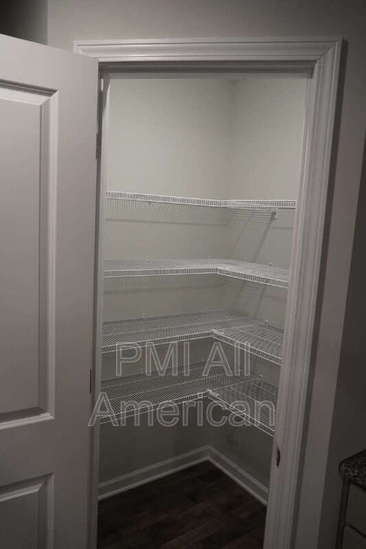 Building Photo - 289 Greenbay St