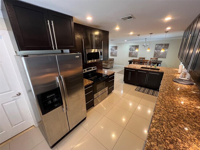 Building Photo - 9302 Pl