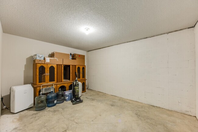 Building Photo - 4555 Wolf Track Ridge