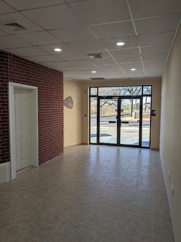 Building Photo - 851 Jackson St