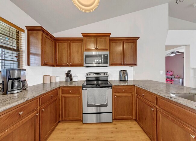 Building Photo - 131 Bronze Cir