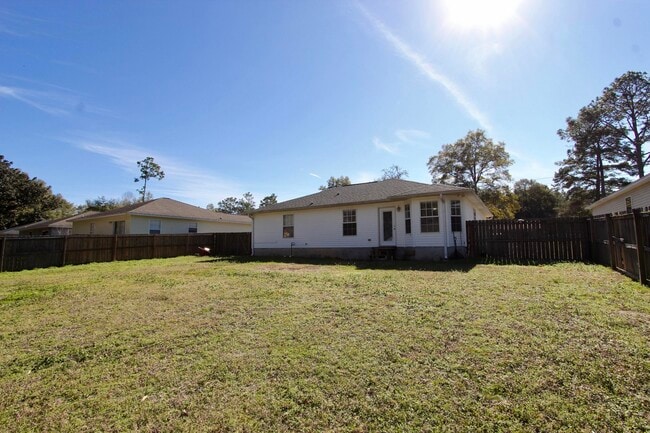 Building Photo - 3151 Forrest Ave