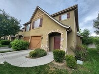 Building Photo - ELF PRICED! 3 bd. 2.5 bath Luxury Townhome!