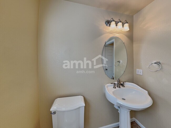 Building Photo - 4892 Waldenwood Dr