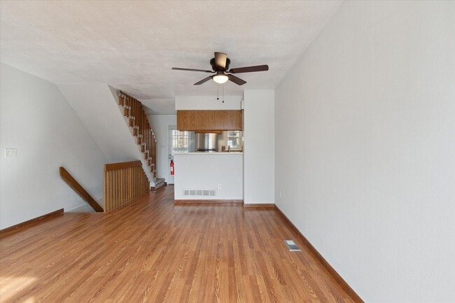 Building Photo - Charming 2-Bedroom 2 Bathroom Townhome with Finished Basement In Prime Lafayette Location!