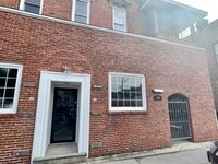 Building Photo - 148 N Sycamore St