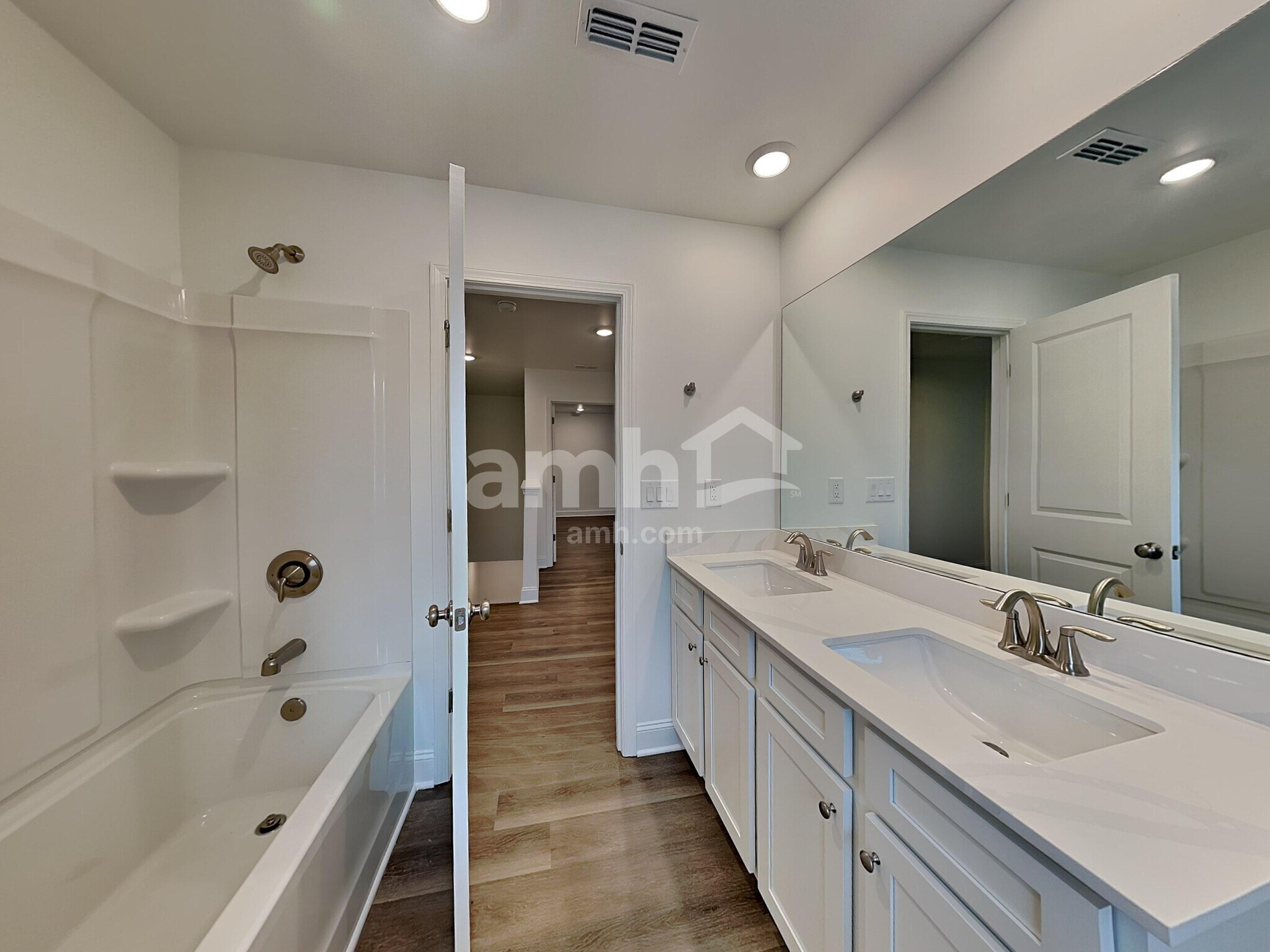 Building Photo - 1419 Aquamarine Dr