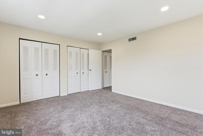 Building Photo - 598 Belmont Ave