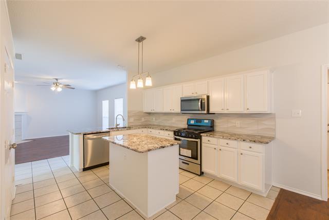 Building Photo - 3820 Gardenia Ln