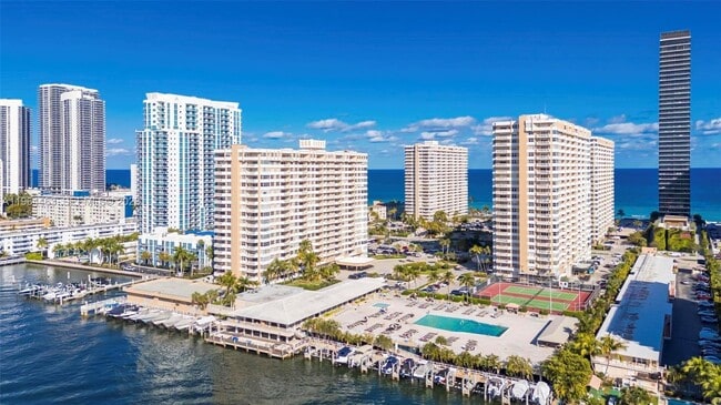 Building Photo - 1985 S Ocean Dr